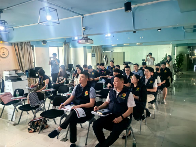 广东深圳:夏日初绽添美好,同心反邪守平安586.png 广东深圳:夏日初绽添美好,同心反邪守平安586.png