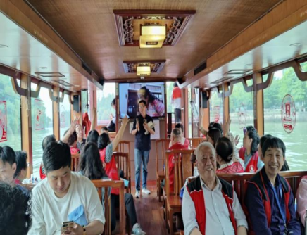 护航平安 扬帆运河 开启水上巴士反邪行--杭州市拱墅区天水街道开展反邪文化宣传447.png 护航平安 扬帆运河 开启水上巴士反邪行--杭州市拱墅区天水街道开展反邪文化宣传447.png