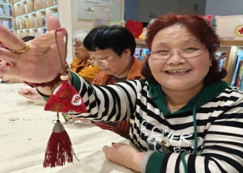 杭州市拱墅区五一假日前夕开展形式多样的反邪宣传活动541.png 杭州市拱墅区五一假日前夕开展形式多样的反邪宣传活动541.png