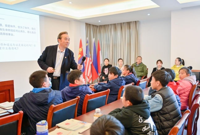 杭州市富阳区弘扬科学家精神，点亮反邪教之光