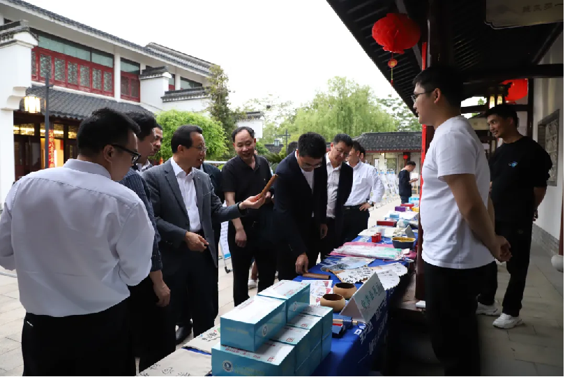 湖州市反邪教宣传月启动仪式在吴兴举行简讯（定稿）256.png